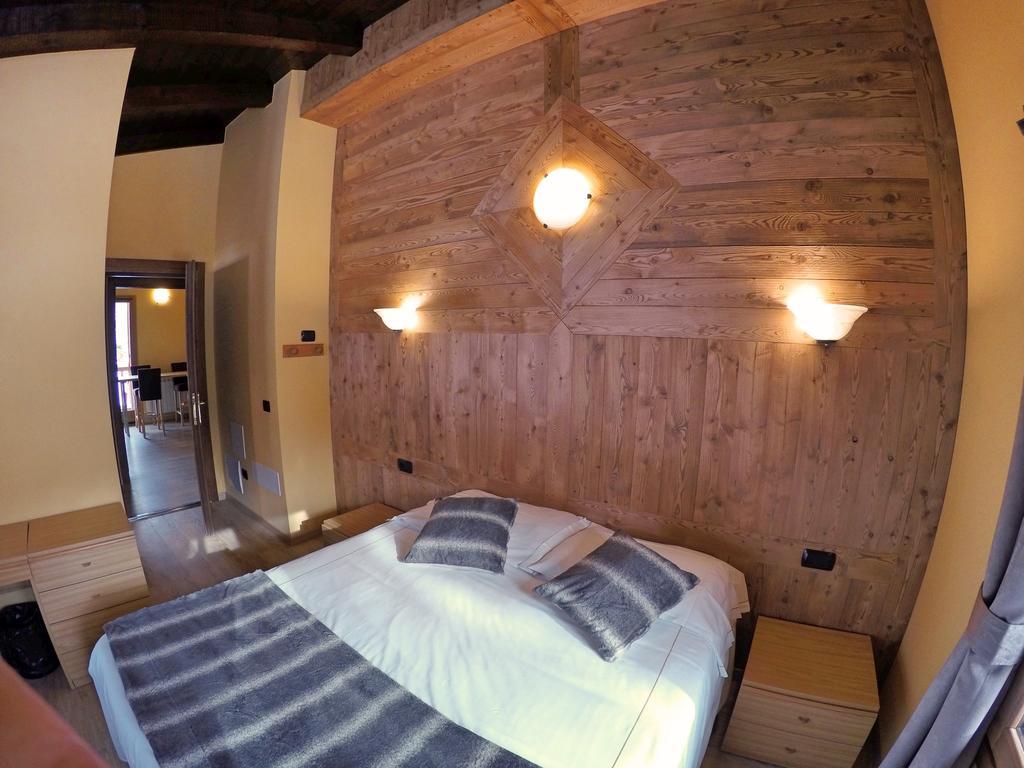 Chalet Alpina Hotel & Apartments La Thuile Eksteriør bilde