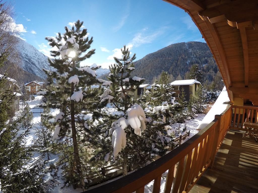 Chalet Alpina Hotel & Apartments La Thuile Eksteriør bilde