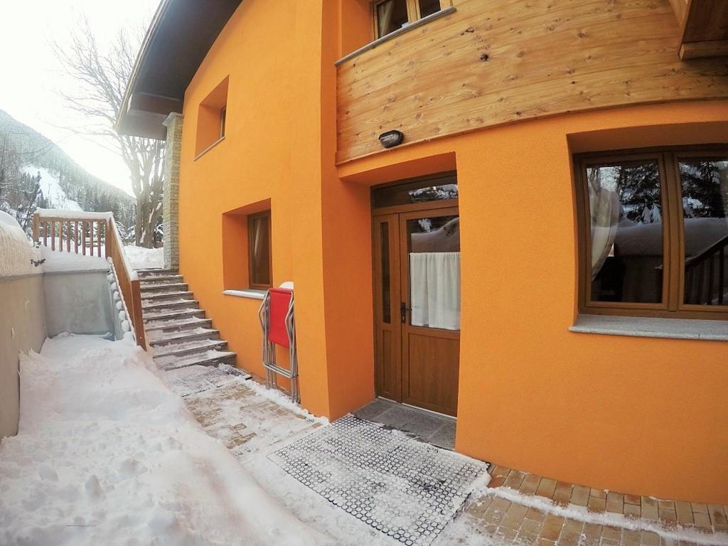 Chalet Alpina Hotel & Apartments La Thuile Eksteriør bilde